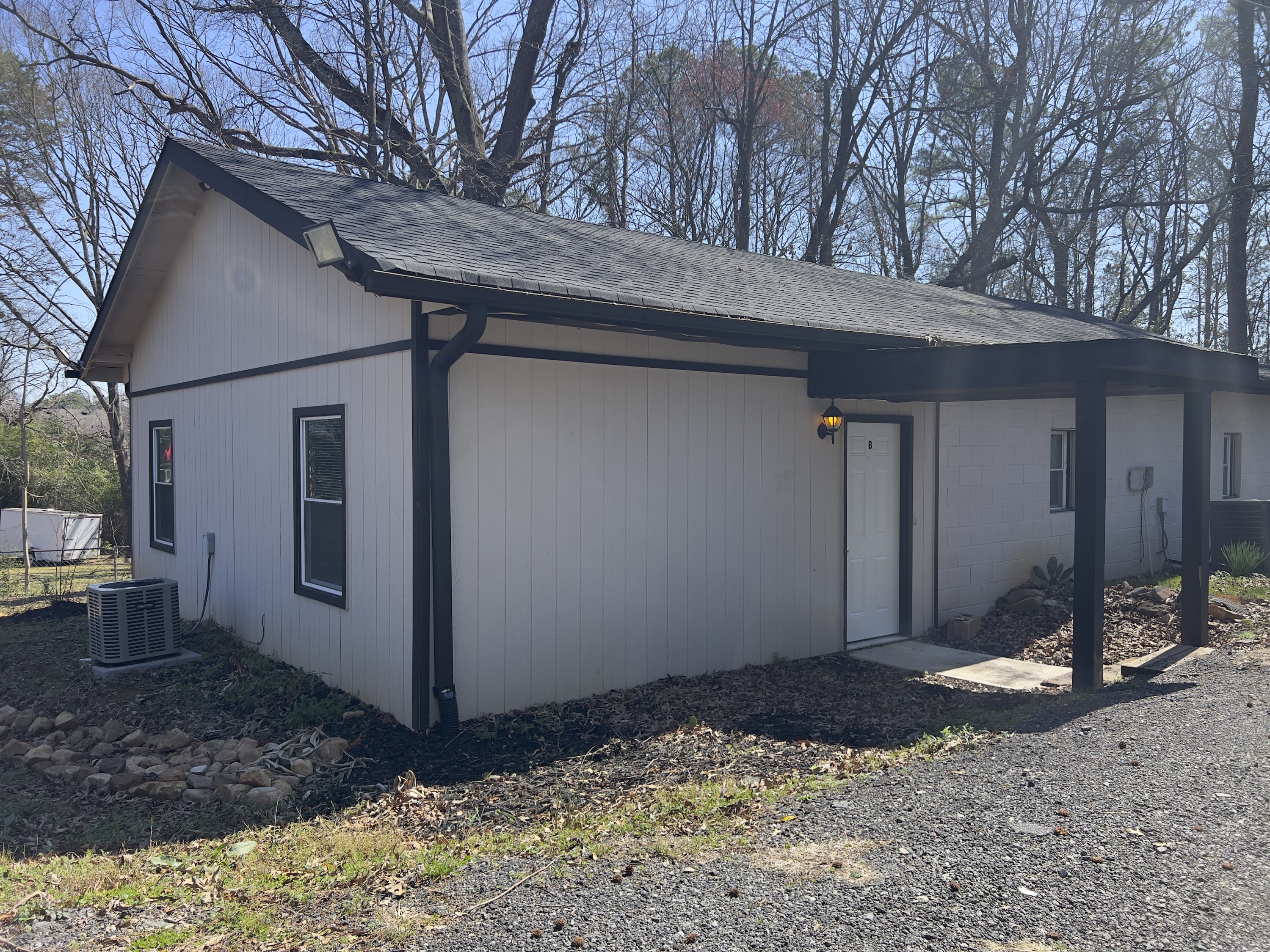 547 Gresham Rd B